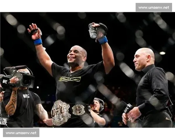 UFC卢克挑战魏德曼冠军之夜全程回顾与技术对决深度解析 UFC卢克挑战魏德曼冠军之夜全程回顾与技术对决深度解析